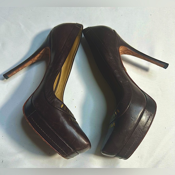 L.A.M.B. GWEN STEFANI Y2K Brown Leather Heels Gold Studded Accents Women’s 8.5 - Picture 11 of 12